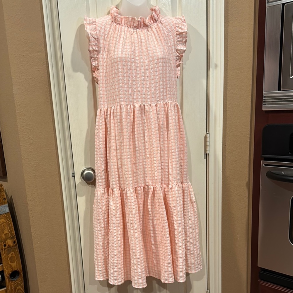 Calista Pink Seersucker Tiered midi/ Maxi dress. Sz Medium